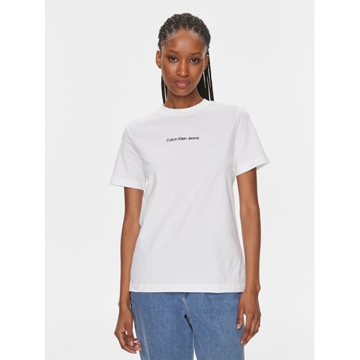 Calvin Klein Jeans T-Shirt J20J221065 Biały Regular Fit ze sklepu MODIVO w kategorii Bluzki damskie - zdjęcie 182689011