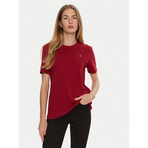 Calvin Klein Jeans T-Shirt J20J223226 Czerwony Regular Fit ze sklepu MODIVO w kategorii Bluzki damskie - zdjęcie 182690911