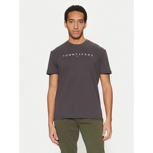 Tommy Jeans T-Shirt Linear Logo DM0DM20744 Szary Regular Fit ze sklepu MODIVO w kategorii T-shirty męskie - zdjęcie 182691152