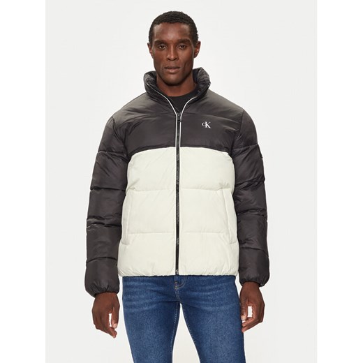 Calvin Klein Jeans Kurtka zimowa J30J325584 Écru Regular Fit ze sklepu MODIVO w kategorii Kurtki męskie - zdjęcie 182692062