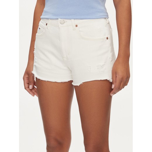 Tommy Jeans Szorty jeansowe DW0DW17643 Biały Regular Fit ze sklepu MODIVO w kategorii Szorty - zdjęcie 182692121