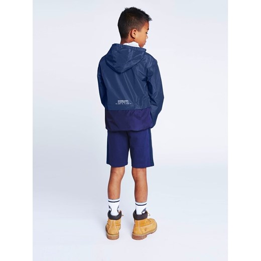 Timberland Wiatrówka T26581 S Niebieski Regular Fit ze sklepu MODIVO w kategorii Kurtki chłopięce - zdjęcie 182692541