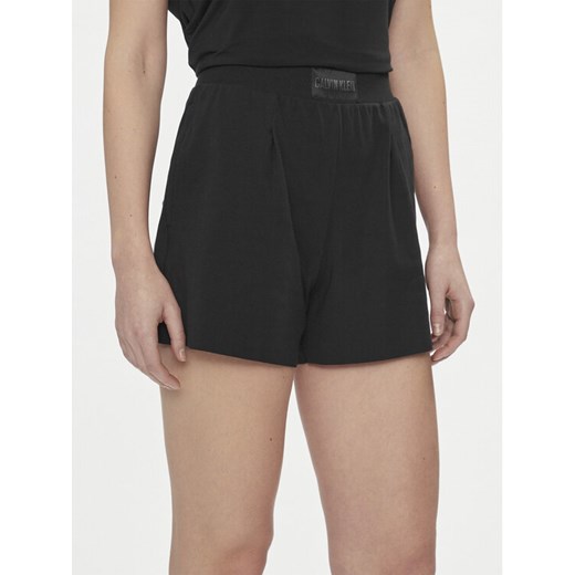 Calvin Klein Underwear Szorty materiałowe 000QS7132E Czarny Relaxed Fit ze sklepu MODIVO w kategorii Szorty - zdjęcie 182692842