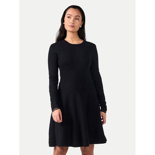 YAS Sukienka dzianinowa Becco 26011181 Czarny Regular Fit ze sklepu MODIVO w kategorii Sukienki - zdjęcie 182694581