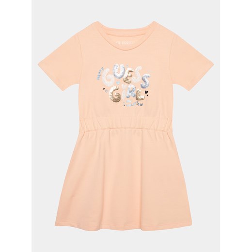 Guess Sukienka codzienna K4GK07 KAE23 Koralowy Regular Fit ze sklepu MODIVO w kategorii Sukienki dziewczęce - zdjęcie 182694792