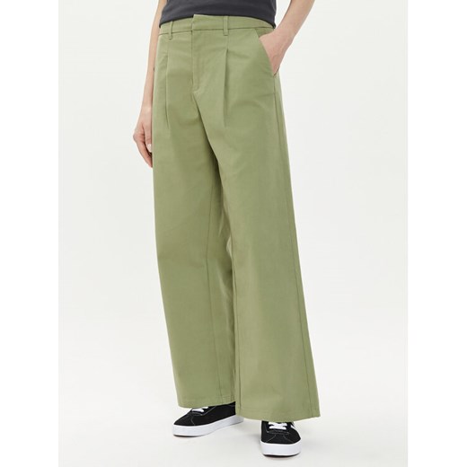 ONLY Spodnie materiałowe Stella 15311377 Zielony Regular Fit ze sklepu MODIVO w kategorii Spodnie damskie - zdjęcie 182694924