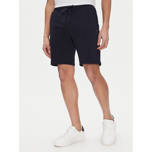 Tommy Hilfiger Szorty sportowe Essential MW0MW37240 Granatowy Regular Fit ze sklepu MODIVO w kategorii Spodenki męskie - zdjęcie 182695644
