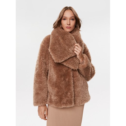 Guess Futro W3BL76 WEYQ0 Brązowy Regular Fit ze sklepu MODIVO w kategorii Futra damskie - zdjęcie 182695780