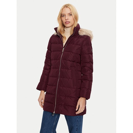 Tommy Hilfiger Kurtka puchowa Heritage WW0WW43234 Bordowy Regular Fit ze sklepu MODIVO w kategorii Kurtki damskie - zdjęcie 182696622