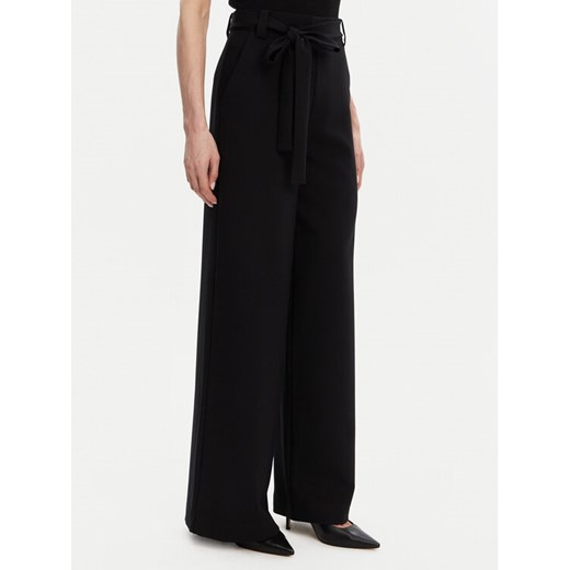 French Connection Spodnie palazzo 74QZH Czarny Regular Fit ze sklepu MODIVO w kategorii Spodnie damskie - zdjęcie 182697070