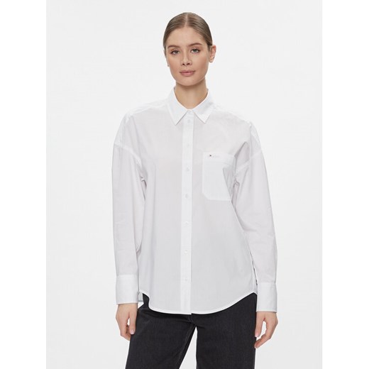 Tommy Jeans Koszula Tjw Ovs Cotton Shirt Ext DW0DW17356 Biały Regular Fit ze sklepu MODIVO w kategorii Koszule damskie - zdjęcie 182697954