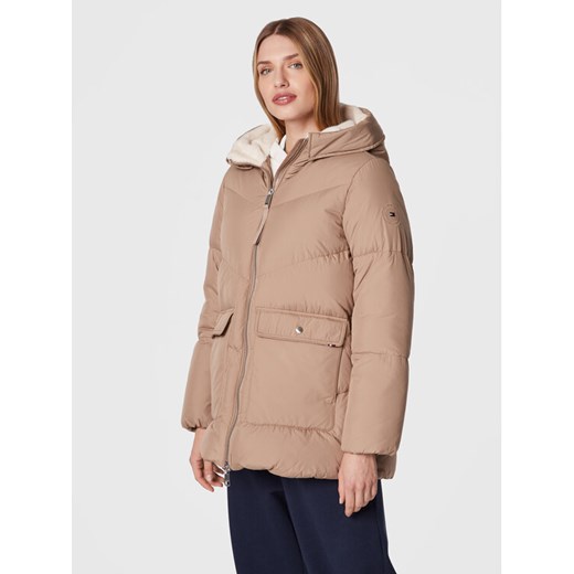 Tommy Hilfiger Kurtka zimowa Chevron Sorona WW0WW36211 Beżowy Relaxed Fit ze sklepu MODIVO w kategorii Kurtki damskie - zdjęcie 182698040