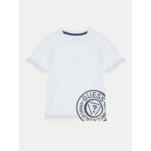 Guess T-Shirt N5RI15 K8HM4 Biały Regular Fit ze sklepu MODIVO w kategorii T-shirty chłopięce - zdjęcie 182699290