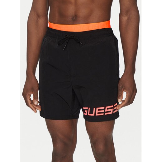 Guess Szorty kąpielowe F5GT12 WH1C2 Czarny Regular Fit ze sklepu MODIVO w kategorii Kąpielówki - zdjęcie 182699420