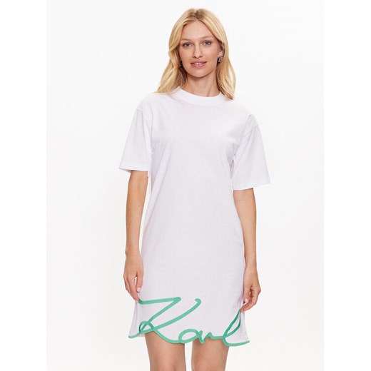KARL LAGERFELD Sukienka codzienna Signature 231W1357 Biały Relaxed Fit ze sklepu MODIVO w kategorii Sukienki - zdjęcie 182699664