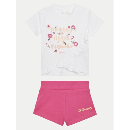 Guess Komplet dziecięcy A5GG07 K6YW4 Biały Regular Fit ze sklepu MODIVO w kategorii Komplety niemowlęce - zdjęcie 182699733