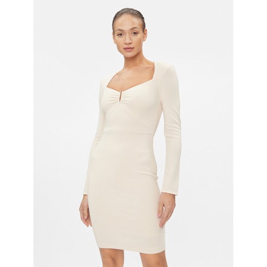 Guess Sukienka codzienna Evelina W4RK53 KC2A2 Beżowy Slim Fit ze sklepu MODIVO w kategorii Sukienki - zdjęcie 182701281
