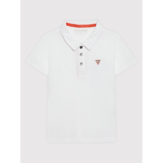 Guess Polo N2GP03 KAPY0 Biały Regular Fit ze sklepu MODIVO w kategorii T-shirty chłopięce - zdjęcie 182702701