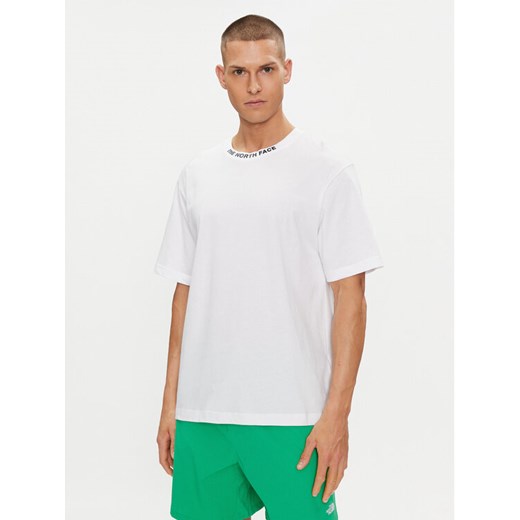 The North Face T-Shirt Zumu NF0A87DD Biały Regular Fit ze sklepu MODIVO w kategorii T-shirty męskie - zdjęcie 182703222