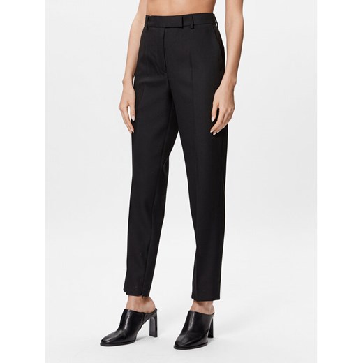 Calvin Klein Spodnie materiałowe Essential K20K205816 Czarny Slim Fit ze sklepu MODIVO w kategorii Spodnie damskie - zdjęcie 182704171