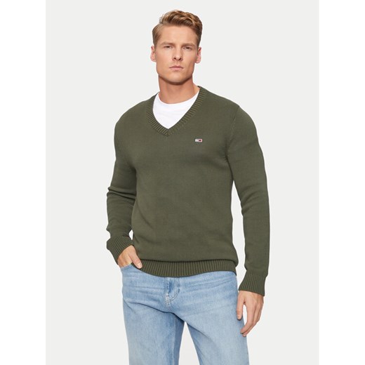 Tommy Jeans Sweter Essential DM0DM19429 Zielony Slim Fit ze sklepu MODIVO w kategorii Swetry męskie - zdjęcie 182704333