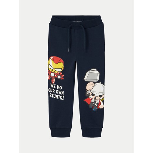 NAME IT Spodnie dresowe MARVEL 13232194 Granatowy Regular Fit ze sklepu MODIVO w kategorii Spodnie chłopięce - zdjęcie 182704664
