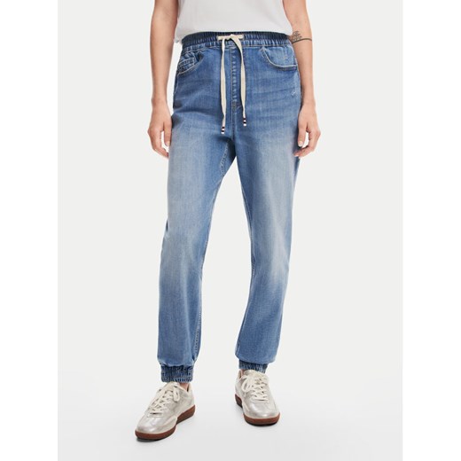 Desigual Jeansy Caliope 24WWDD83 Niebieski Regular Fit ze sklepu MODIVO w kategorii Jeansy damskie - zdjęcie 182705084