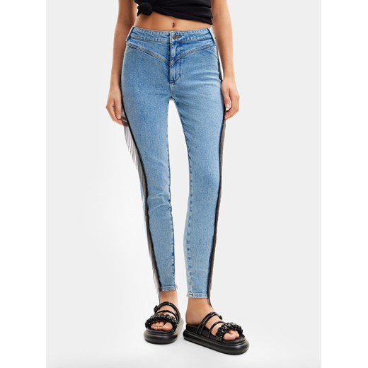 Desigual Jeansy Lena 24SWDD70 Niebieski Skinny Fit ze sklepu MODIVO w kategorii Jeansy damskie - zdjęcie 182705234