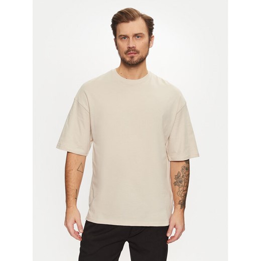 Jack&Jones T-Shirt Charge 12259975 Beżowy Oversize ze sklepu MODIVO w kategorii T-shirty męskie - zdjęcie 182707751