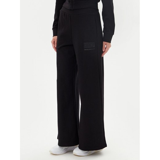 EA7 Emporio Armani Spodnie dresowe 7W000179 AF12473 UC001 Czarny Wide Leg ze sklepu MODIVO w kategorii Spodnie damskie - zdjęcie 182710723