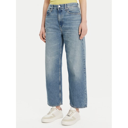 Calvin Klein Jeans Jeansy J20J225604 Niebieski Straight Fit ze sklepu MODIVO w kategorii Jeansy damskie - zdjęcie 182711213