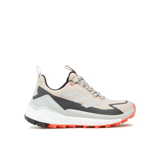adidas Trekkingi Terrex Free Hiker 2.0 Low GORE-TEX Hiking Shoes IG3202 Beżowy ze sklepu MODIVO w kategorii Buty trekkingowe damskie - zdjęcie 182711274