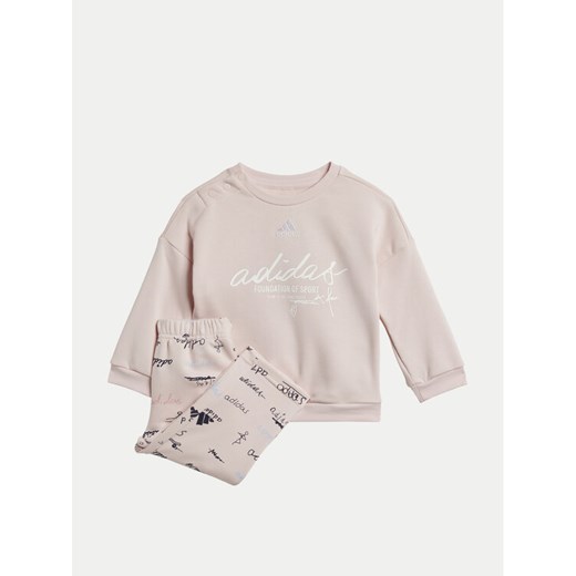 adidas Dres Brand Love IV7056 Różowy Loose Fit ze sklepu MODIVO w kategorii Dresy dla niemowlaka - zdjęcie 182711372
