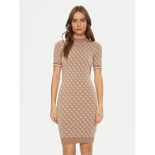 Guess Sukienka dzianinowa W3YK39 Z37K0 Beżowy Regular Fit ze sklepu MODIVO w kategorii Sukienki - zdjęcie 182712271