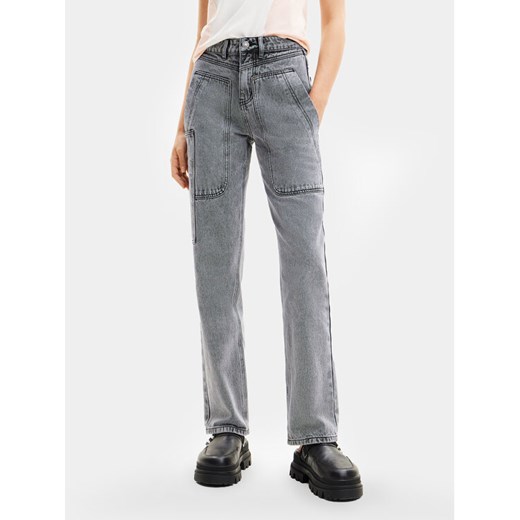 Desigual Jeansy Mackenzie 24SWDD56 Szary Straight Fit ze sklepu MODIVO w kategorii Jeansy damskie - zdjęcie 182712743