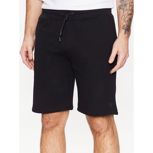 Guess Szorty sportowe Aldwin Z2YD04 KAIJ1 Czarny Slim Fit ze sklepu MODIVO w kategorii Spodenki męskie - zdjęcie 182713060