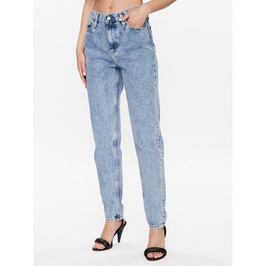 Calvin Klein Jeans Jeansy J20J221443 Niebieski Mom Fit 28_30 MODIVO
