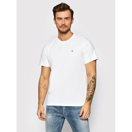 Tommy Jeans T-Shirt Classic DM0DM09598 Biały Regular Fit ze sklepu MODIVO w kategorii T-shirty męskie - zdjęcie 182714454