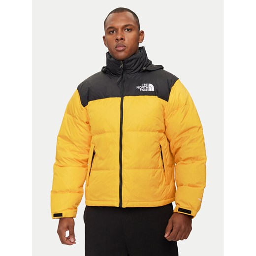 The North Face Kurtka puchowa 1996 Retro Nuptse NF0A3C8D Żółty Regular Fit ze sklepu MODIVO w kategorii Kurtki męskie - zdjęcie 182715031