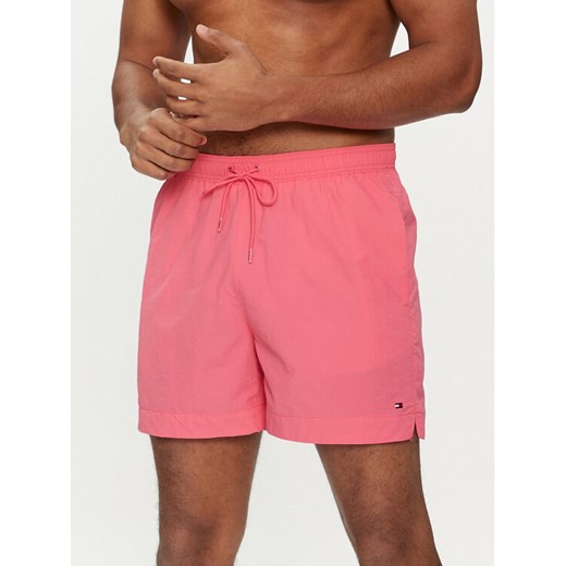 Tommy Hilfiger Szorty kąpielowe UM0UM03280 Różowy Regular Fit ze sklepu MODIVO w kategorii Kąpielówki - zdjęcie 182715183