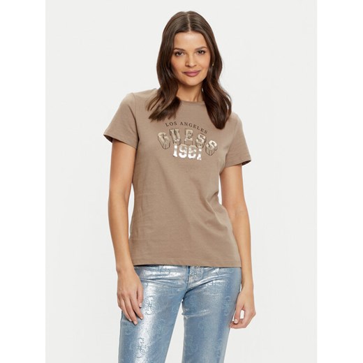 Guess T-Shirt V5RI06 I3Z14 Brązowy Regular Fit ze sklepu MODIVO w kategorii Bluzki damskie - zdjęcie 182716240