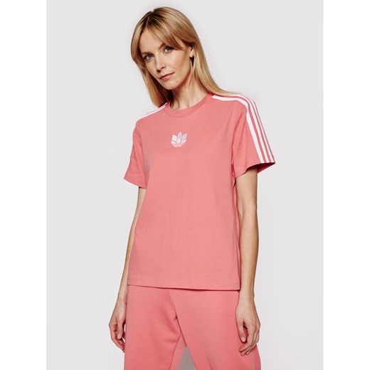 adidas T-Shirt adicolor 3D Trefoil GN6702 Różowy Loose Fit ze sklepu MODIVO w kategorii Bluzki damskie - zdjęcie 182717020