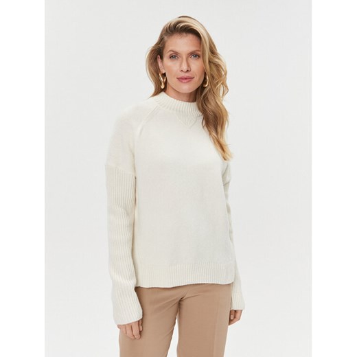 Boss Sweter Foltin 50501575 Écru Relaxed Fit ze sklepu MODIVO w kategorii Swetry damskie - zdjęcie 182717031