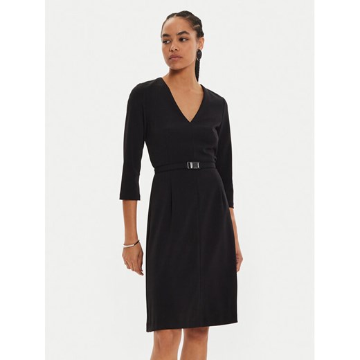Calvin Klein Sukienka koktajlowa K20K207471 Czarny Regular Fit ze sklepu MODIVO w kategorii Sukienki - zdjęcie 182718283