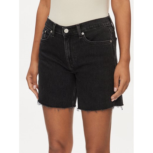 Tommy Jeans Szorty jeansowe Maddie DW0DW18330 Czarny Regular Fit ze sklepu MODIVO w kategorii Szorty - zdjęcie 182719031
