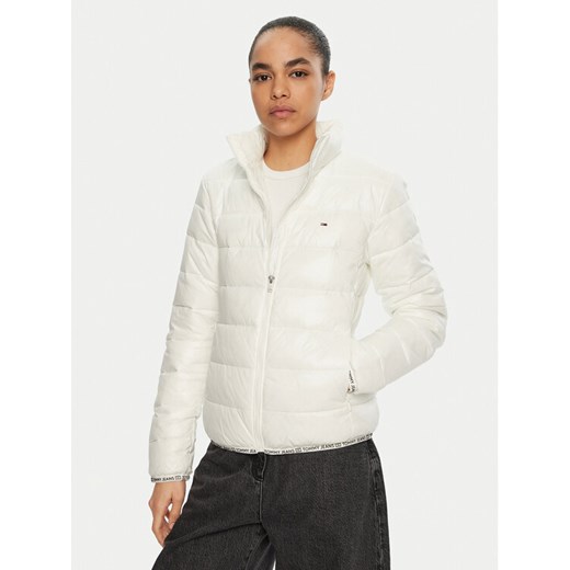 Tommy Jeans Kurtka zimowa Essential DW0DW19312 Écru Regular Fit ze sklepu MODIVO w kategorii Kurtki damskie - zdjęcie 182719974