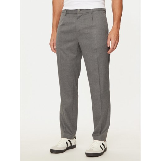 Sisley Spodnie materiałowe 470USF04N Szary Slim Fit ze sklepu MODIVO w kategorii Spodnie męskie - zdjęcie 182720001