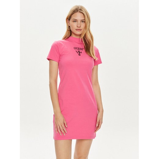 Guess Sukienka codzienna V4YK02 KCDH1 Różowy Regular Fit ze sklepu MODIVO w kategorii Sukienki - zdjęcie 182720061