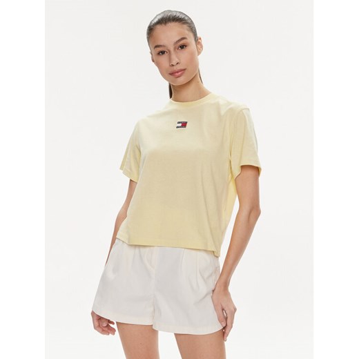 Tommy Jeans T-Shirt Badge DW0DW17391 Żółty Boxy Fit ze sklepu MODIVO w kategorii Bluzki damskie - zdjęcie 182720823