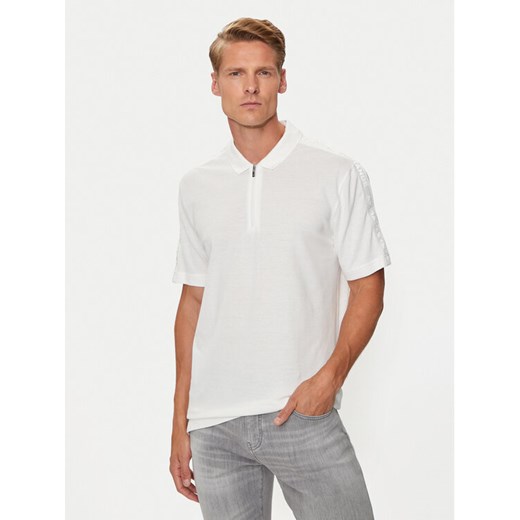 Armani Exchange Polo 6DZFLC ZJM5Z 1116 Biały Regular Fit ze sklepu MODIVO w kategorii T-shirty męskie - zdjęcie 182721681
